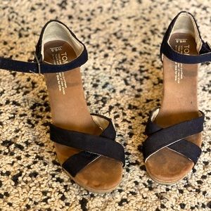 Women’s TOMS black heels